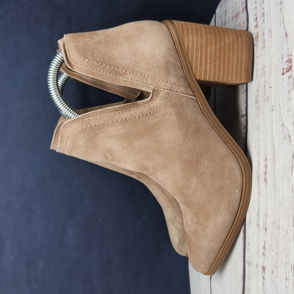 Steve Madden | EUC Havannah Taupe Suede Leather  Size 7.5 - Picture 1 of 9